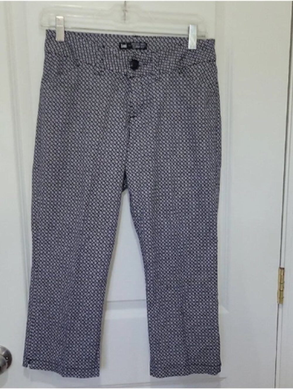 Lee Navy/White Pattern Stretch Curvy Fit Capri Zip Fly w/Belt Loops 4 Pockets 4